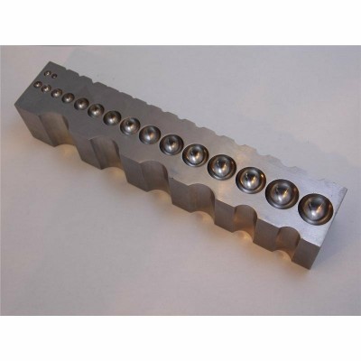 Bottoniera tassello acciaio rettangolare 44 cave canali Steel dapping block tool AG0575